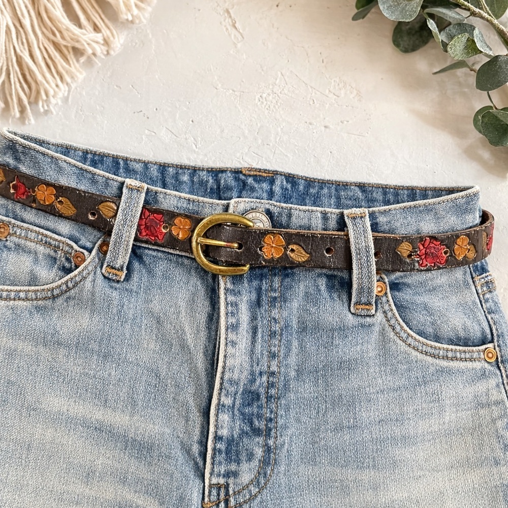 Vintage Hand-Tooled Leather Floral Belt – 40” Western Boho